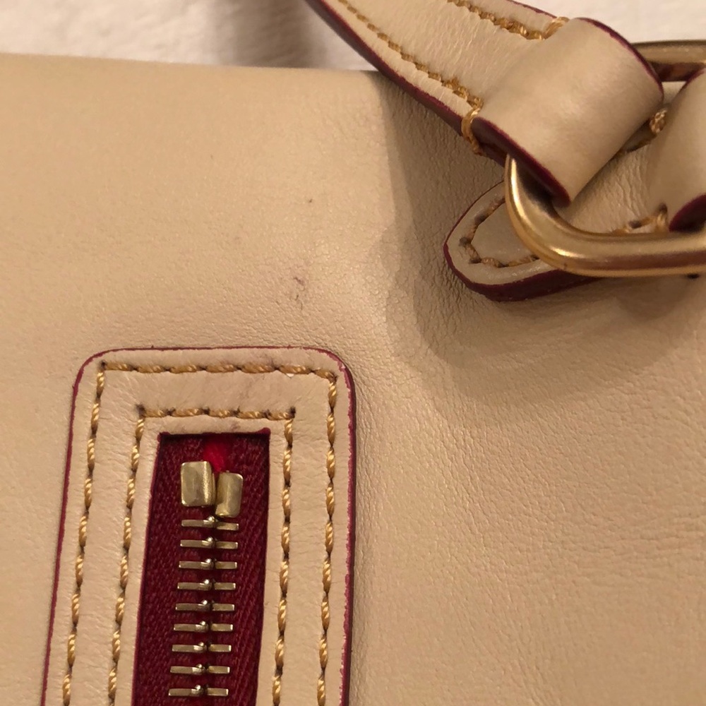 Dooney & Burke Crossbody with toggle closure - Picture 5 of 7